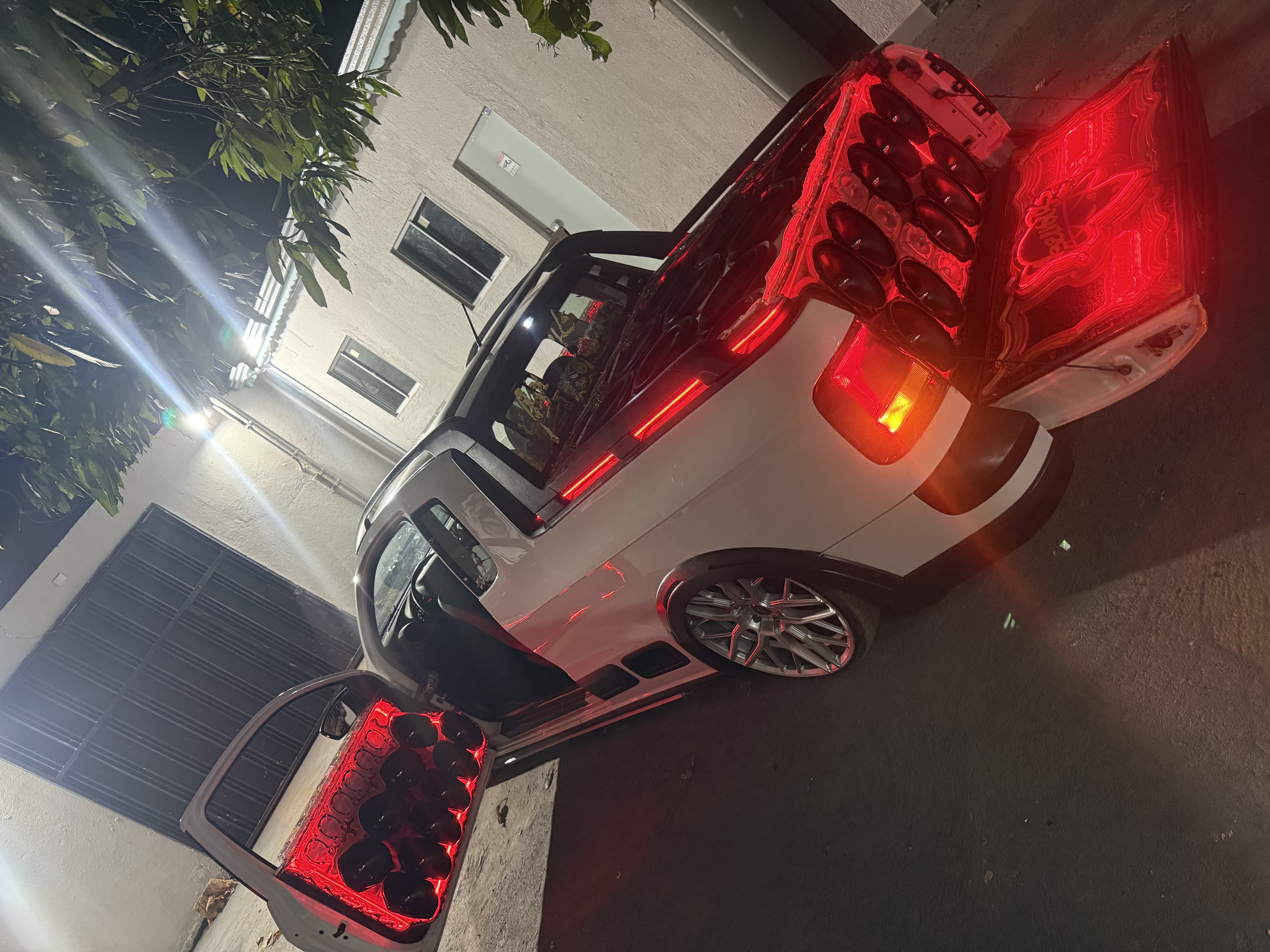 Saveiro Cross cheia de som ou 70k no Pix🤑